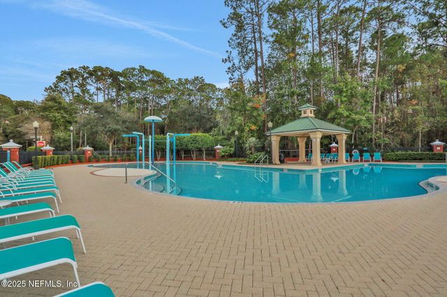 527 E KESLEY Lane, Jacksonville, FL 32259