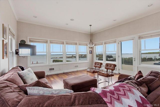 135 Kensington Oval, New Rochelle, NY 10805