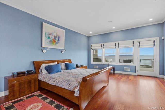 135 Kensington Oval, New Rochelle, NY 10805