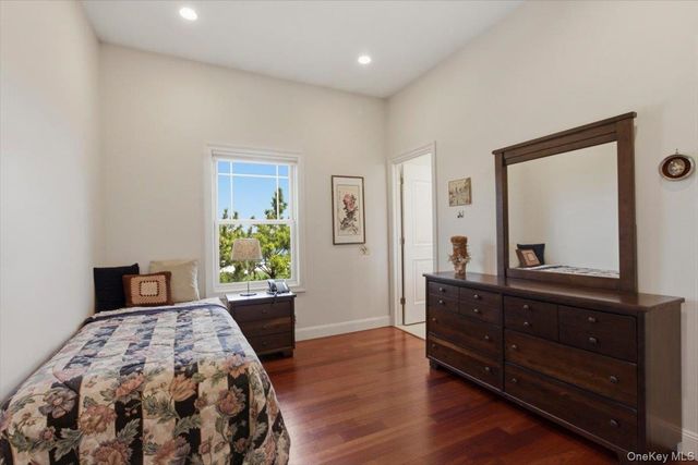 135 Kensington Oval, New Rochelle, NY 10805
