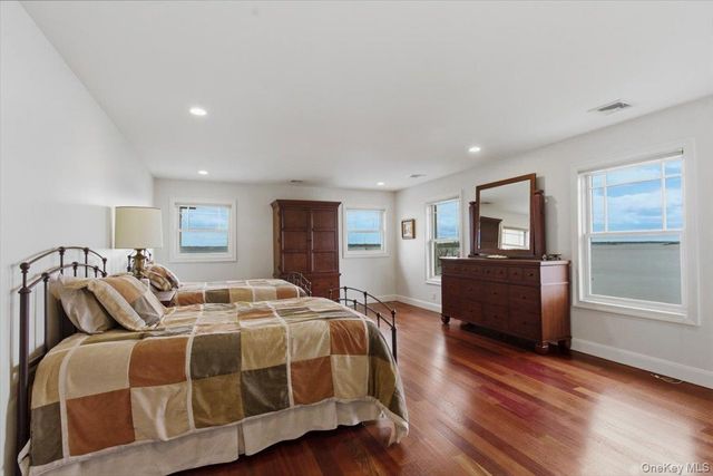 135 Kensington Oval, New Rochelle, NY 10805