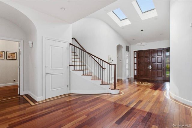 135 Kensington Oval, New Rochelle, NY 10805