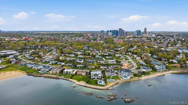 135 Kensington Oval, New Rochelle, NY 10805