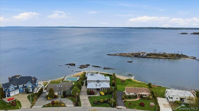 135 Kensington Oval, New Rochelle, NY 10805