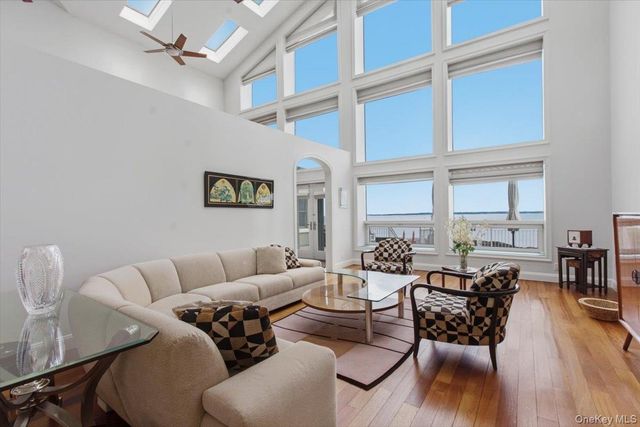 135 Kensington Oval, New Rochelle, NY 10805