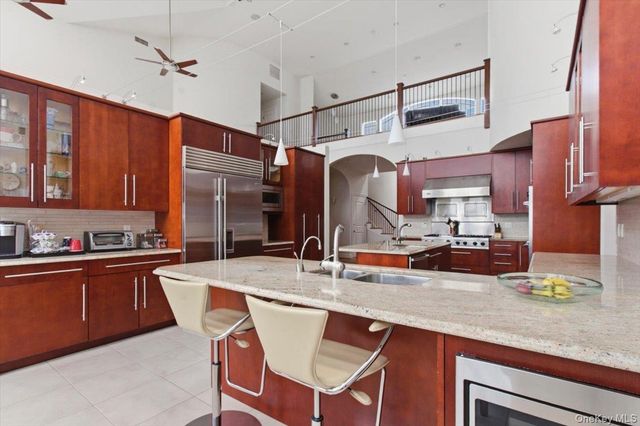 135 Kensington Oval, New Rochelle, NY 10805