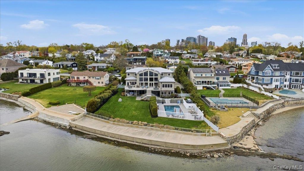 135 Kensington Oval, New Rochelle, NY 10805