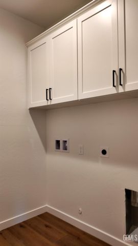 10819 Tatuk Way, Bakersfield, CA 93311