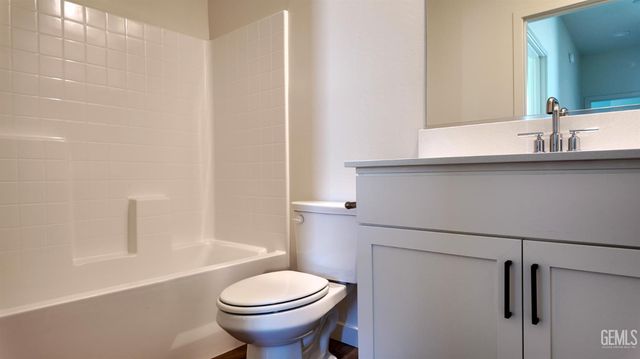 10819 Tatuk Way, Bakersfield, CA 93311