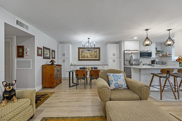 277 W High Point Court B, Delray Beach, FL 33445