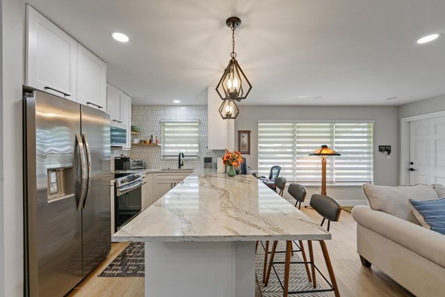 277 W High Point Court B, Delray Beach, FL 33445