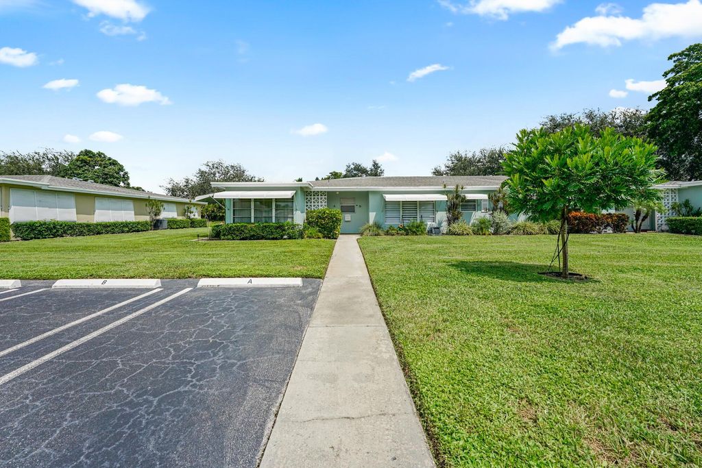 277 W High Point Court B, Delray Beach, FL 33445