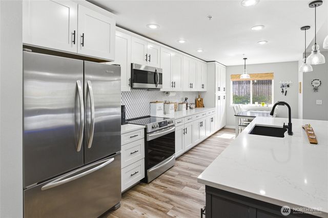 1364 Tractor Loop Road, East Wenatchee, WA 98802