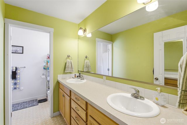 1364 Tractor Loop Road, East Wenatchee, WA 98802