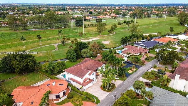 19420 W Saint Andrews Drive, Hialeah, FL 33015