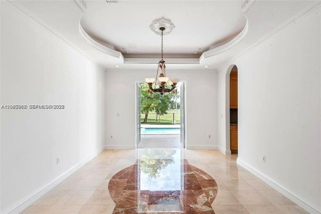 19420 W Saint Andrews Drive, Hialeah, FL 33015
