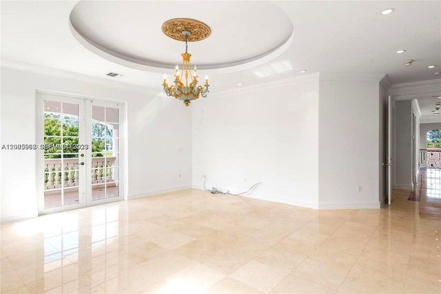 19420 W Saint Andrews Drive, Hialeah, FL 33015