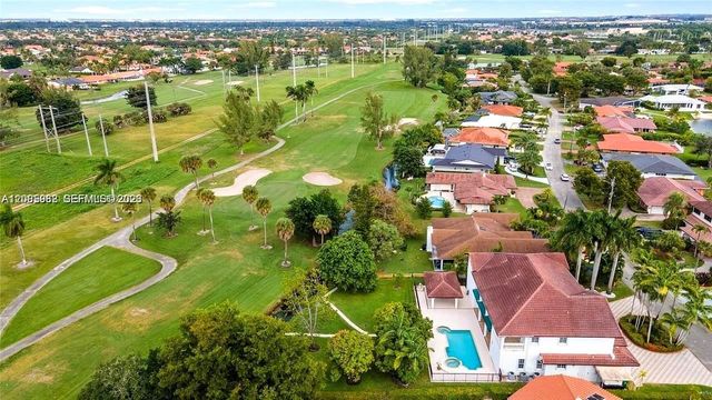 19420 W Saint Andrews Drive, Hialeah, FL 33015