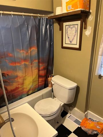 2613 MAPLE Street, Erie, PA 16508