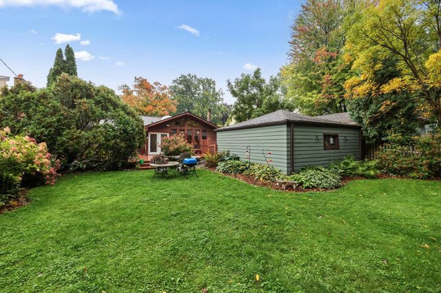 40 Upton Avenue S, Minneapolis, MN 55405