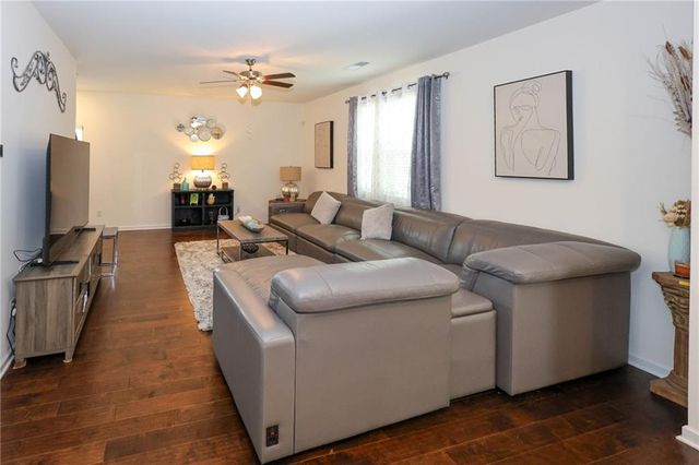 931 Avenida Way, Mcdonough, GA 30252