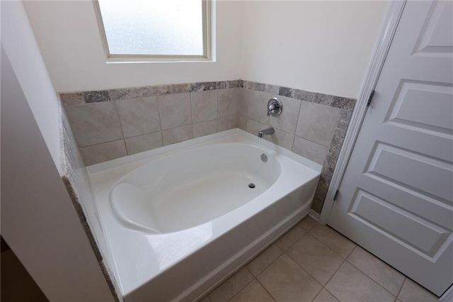 931 Avenida Way, Mcdonough, GA 30252