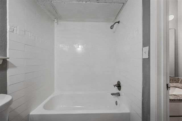 3034 Tudor Lane 3038, Irving, TX 75060