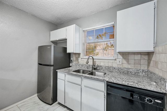 3034 Tudor Lane 3038, Irving, TX 75060