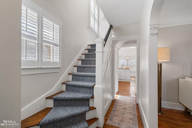 223 Mckinley Avenue, Grosse Pointe Farms, MI 48236