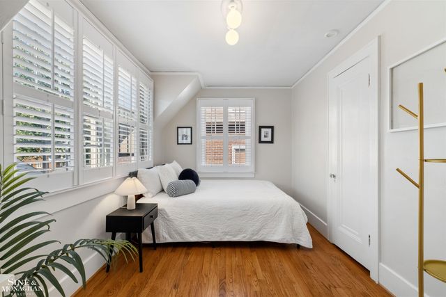 223 Mckinley Avenue, Grosse Pointe Farms, MI 48236