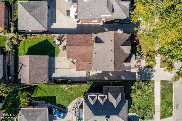 223 Mckinley Avenue, Grosse Pointe Farms, MI 48236
