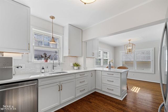 223 Mckinley Avenue, Grosse Pointe Farms, MI 48236