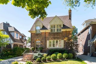 223 Mckinley Avenue, Grosse Pointe Farms, MI 48236