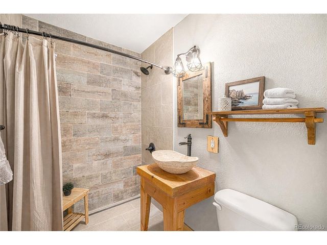 3445 S Holly St, Denver, CO 80222