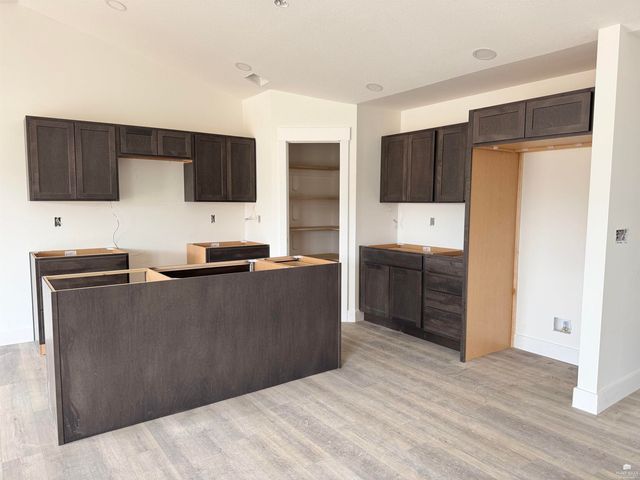 8402 Brett Dr., Manhattan, KS 66502