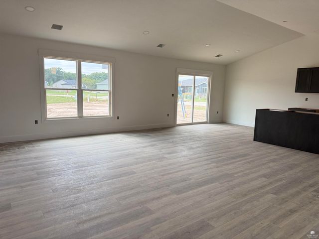 8402 Brett Dr., Manhattan, KS 66502