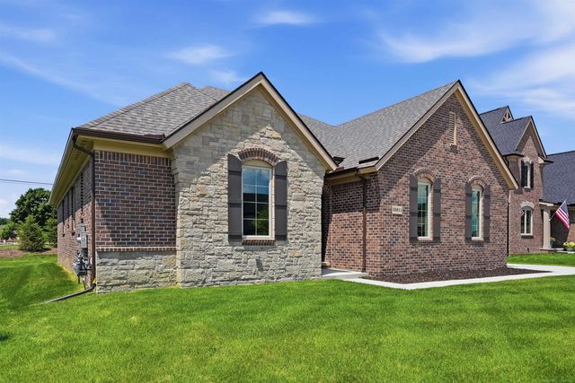 55611 Bay Oaks Court, Shelby Twp, MI 48315