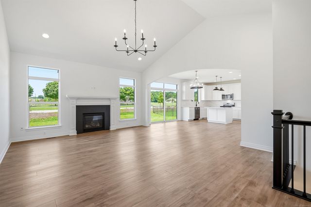 55611 Bay Oaks Court, Shelby Twp, MI 48315