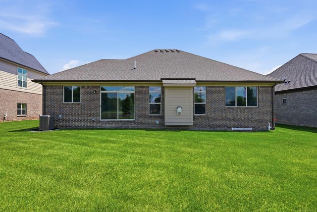 55611 Bay Oaks Court, Shelby Twp, MI 48315