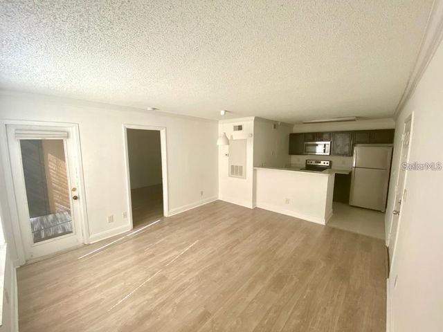 2130 CASCADES BOULEVARD 105, Kissimmee, FL 34741