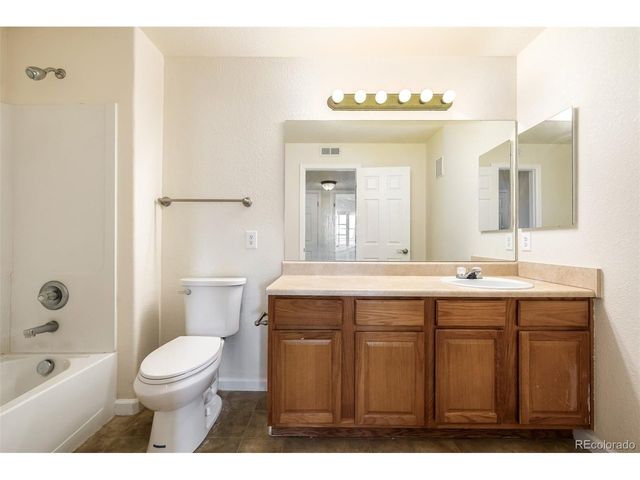 4608 Copeland Loop 201, Highlands Ranch, CO 80126