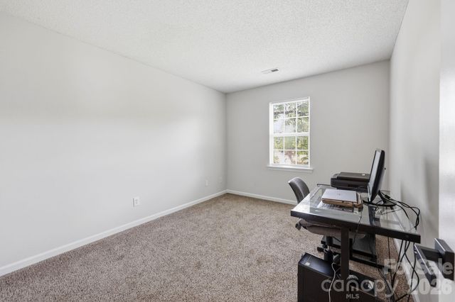 6912 Alanbrook Road, Charlotte, NC 28215