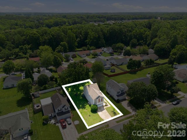 6912 Alanbrook Road, Charlotte, NC 28215