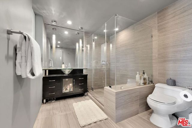 1155 N La Cienega Boulevard 702, West Hollywood, CA 90069