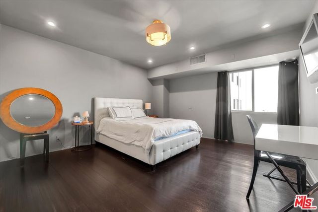 1155 N La Cienega Boulevard 702, West Hollywood, CA 90069