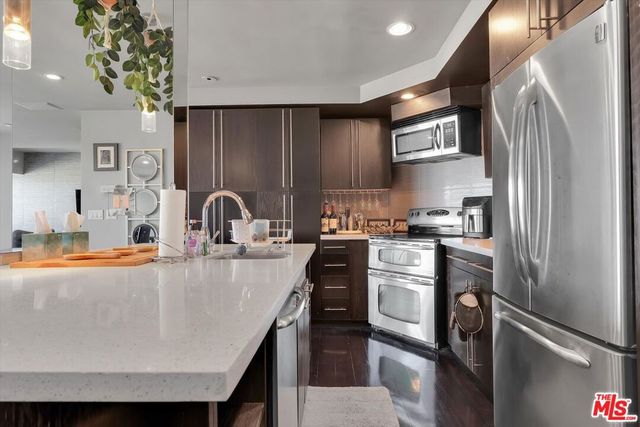 1155 N La Cienega Boulevard 702, West Hollywood, CA 90069