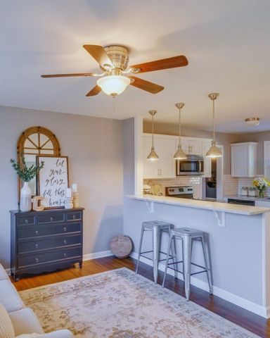 500 Whispering Hills Dr, Nashville, TN 37211