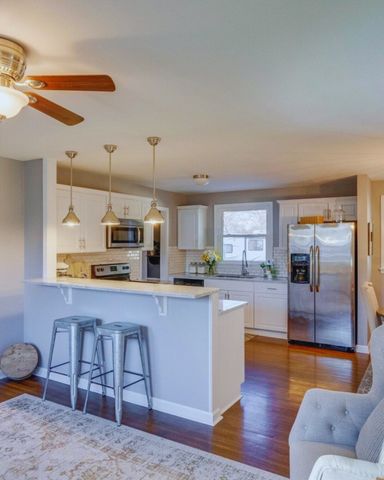 500 Whispering Hills Dr, Nashville, TN 37211