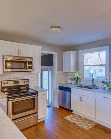 500 Whispering Hills Dr, Nashville, TN 37211
