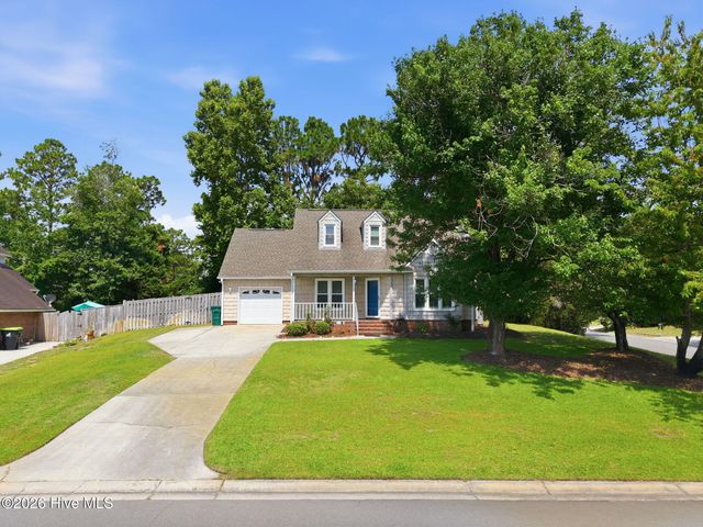 519 Green Meadows Drive N, Wilmington, NC 28405